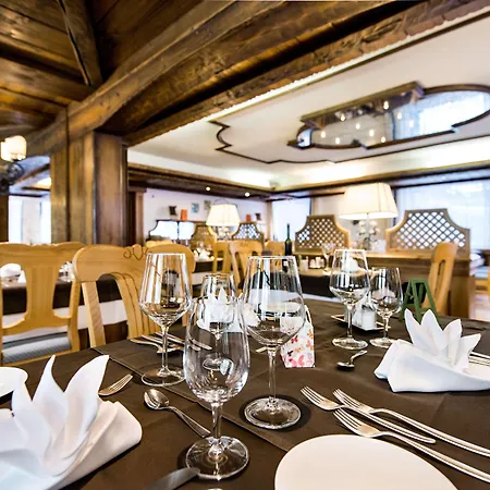 Butterfly Ξενοδοχείο Ζερμάτ